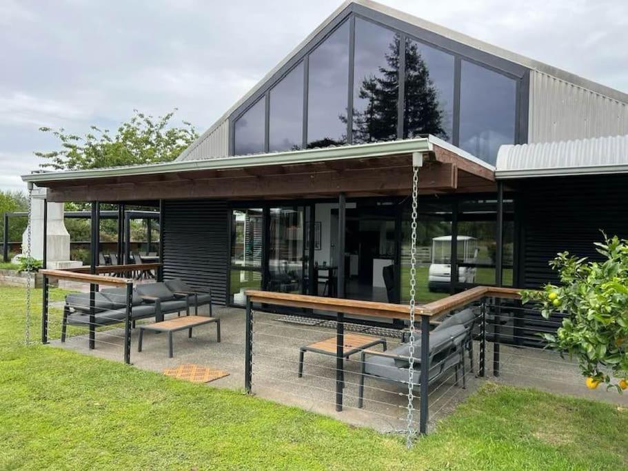 The Clubhouse Villa Hamilton Exteriör bild
