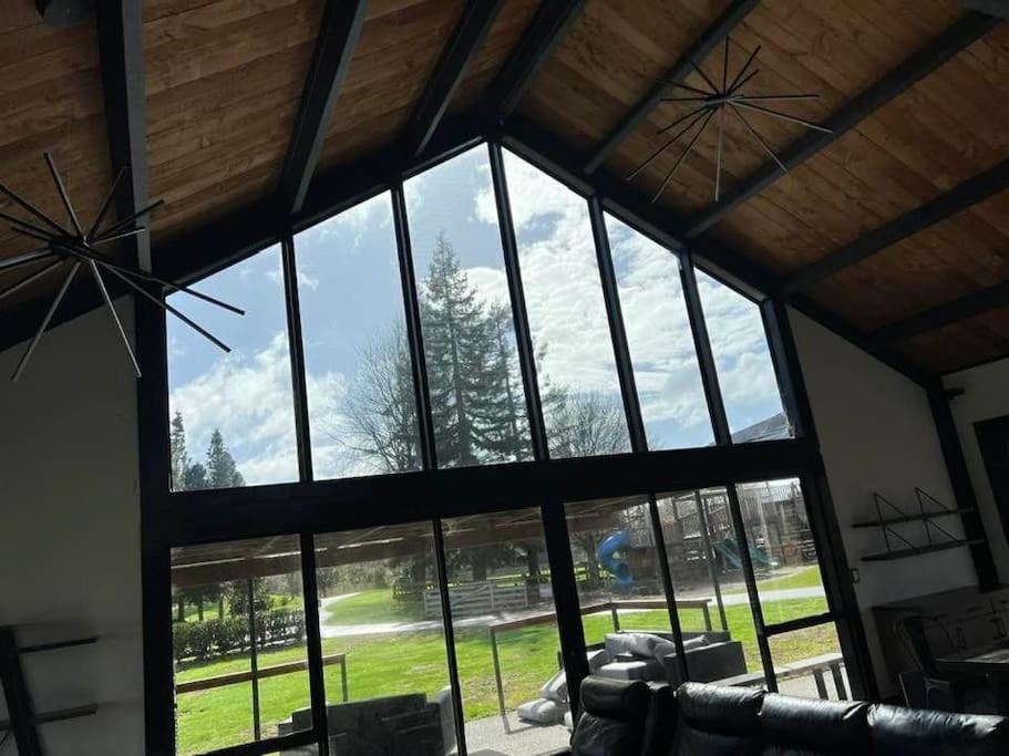The Clubhouse Villa Hamilton Exteriör bild