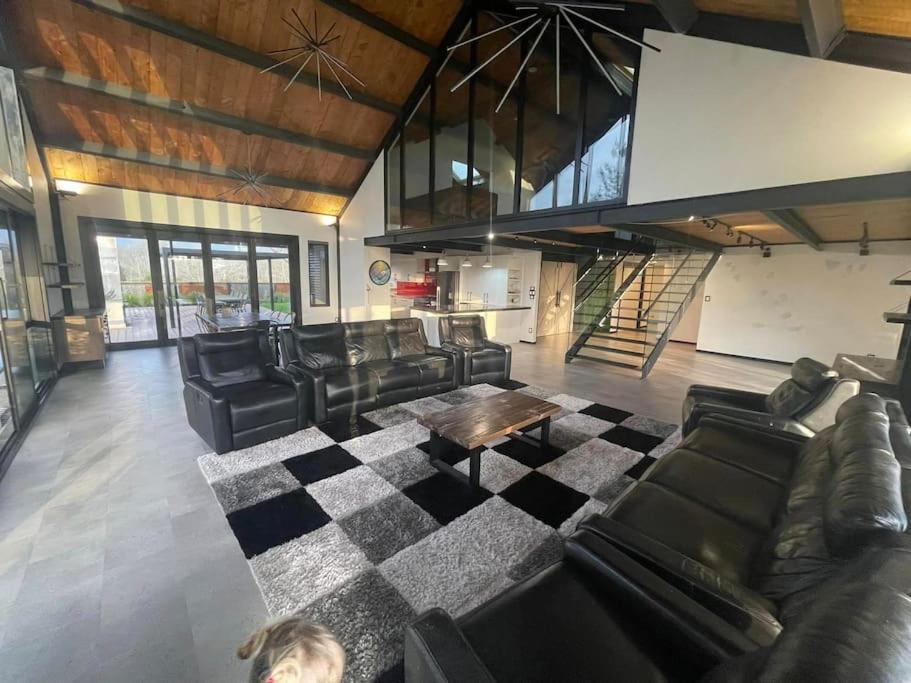 The Clubhouse Villa Hamilton Exteriör bild